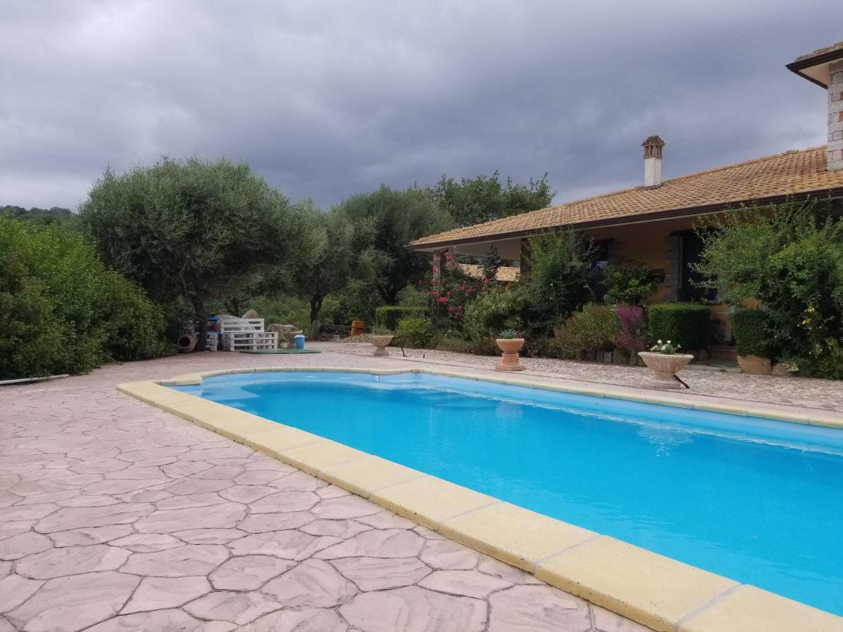 B&B Casa Vacanza Centro Sardegna Sorgono Oda fotoğraf